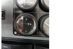 Dashboard gauges of a 2019 Leopard 50, displaying engine hours and oil pressure.