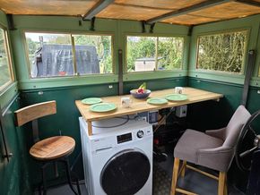 Breakfast bar with views of the waterways
