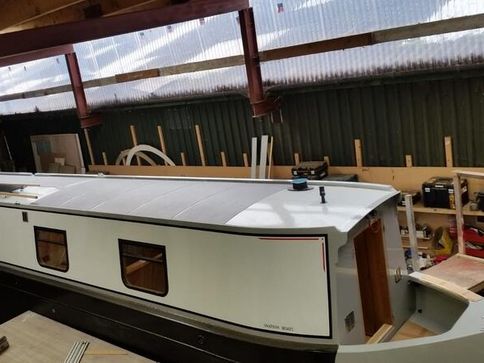 Charnwood Hobbit 42' All Electric