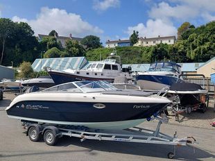 2016 Atlantic Marine 690 Day Cruiser