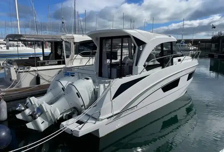 2023 Beneteau Antares 9