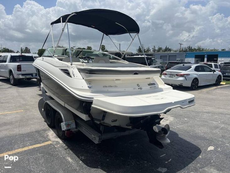 2013 Sea Ray 220 sundeck