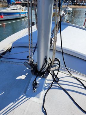 Mast Foot