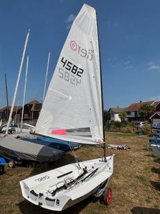 RS Aero 9