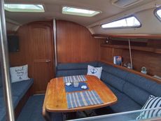 Hunter Legend 38 2007 bilge keel Perfect