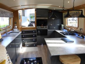 Collingwood Wide Beam 60  - Galley