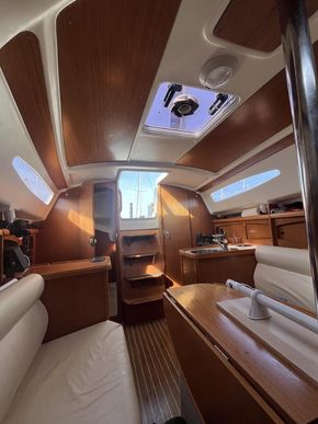 Saloon 2
