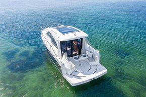 Transom with unique sliding seating