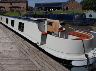 Straight & Narrowboats 2 - NEW 2026 Cruiser Stern Reverse Layout