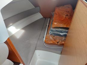 Jeanneau Merry Fisher 795  - Cabin 