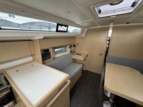 2024 Bavaria C38 10
