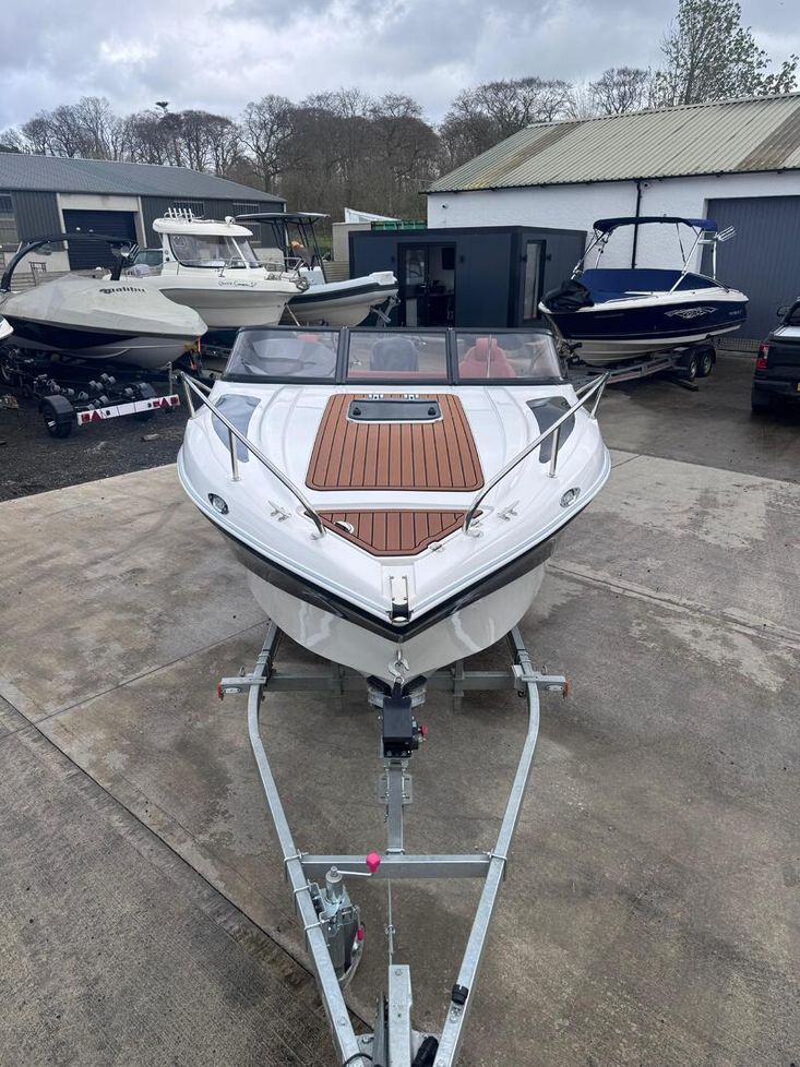 Okiboats Barracuda 585 DC