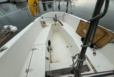 1979 Island Plastics Frigate 27