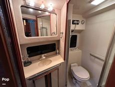 1986 Sea Ray 410 AFt Cabin