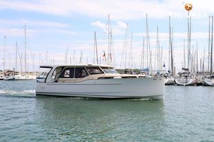 2013 Greenline 33