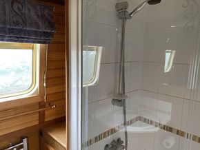 Shower Cubicle