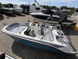 2024 Bayliner M17