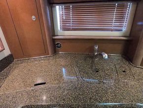 39 2007 Sea Ray 44