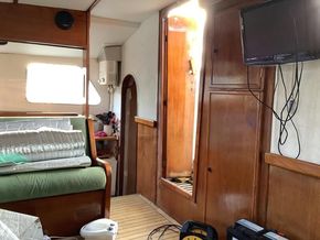 Deck saloon
