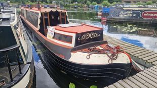 'Collie Glen' Tug Front Narrowboat