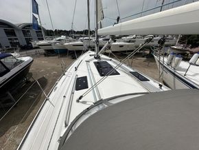 2015 Bavaria Cruiser 37 4