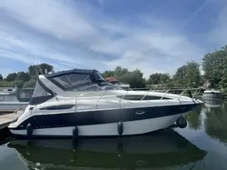 2005 Bayliner 305