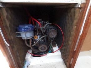 Parker 275 Lifting Keel - Engine
