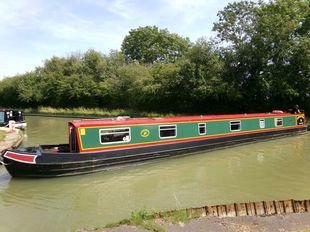 American Thrush - A 66ft 2007 Alvechurch Boat Centres 6 berth semi-tra