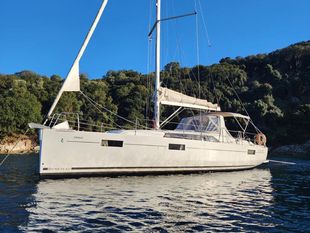 2017 Beneteau Oceanis 41.1 | The ideal family Med Cruiser