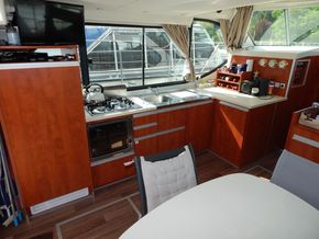 Nicols OCTO FLY C Owner Version Full Width Master Cabin - Galley