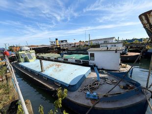 70' Floating Home Project on Residential Mooring