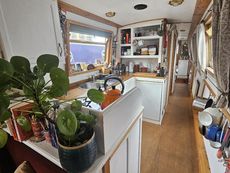 2006 57ft narrowboat w C. London mooring
