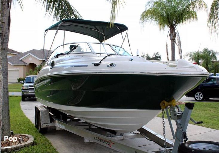 2005 Sea Ray 240 sundeck