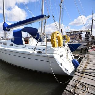 2001 Hunter Channel 31