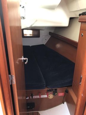 Aft cabin