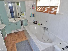 Luxe Motor 36.72, CBB Rijn