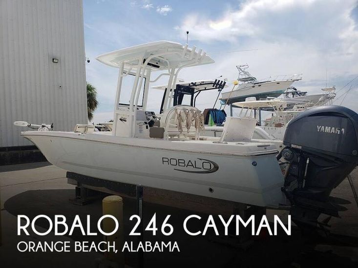 2022 Robalo 246 cayman