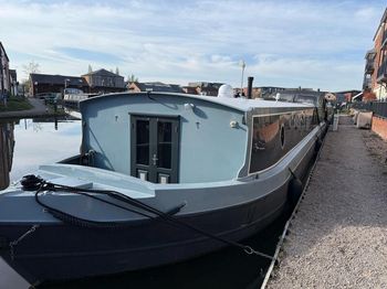 Collingwood Monarch Widebeam 2019