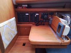 Hunter Legend 38 2007 bilge keel Perfect