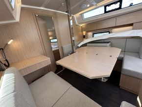 2024 Bavaria C38 11