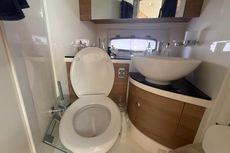 2008 Sealine SC38