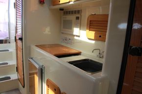 Hunton Gazelle 42  - Galley