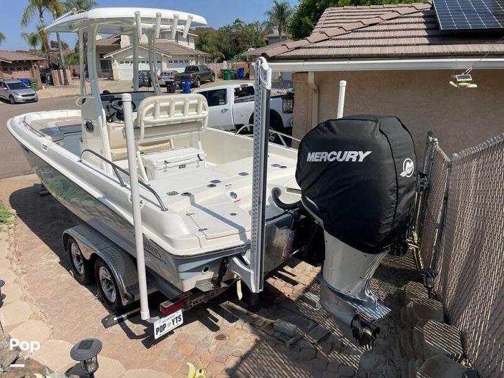 2020 Boston Whaler dauntless 240