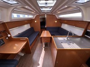 2015 Bavaria Cruiser 37 12