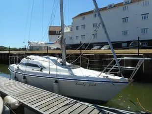 Hunter Horizon 27 TK