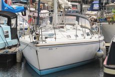 Catalina 42 with C London Residential Mooring