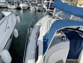 2006 Bavaria Cruiser 30 3