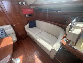2010 Hunter Legend 41 Deck Saloon 28