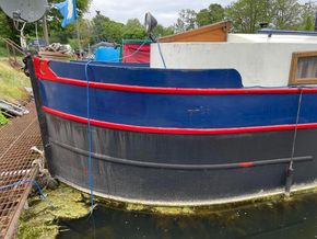 Luxemotor 50ft Narrowboat with Residential London Mooring - Bow