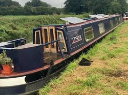 Beautiful boat ready for cruising and living onboard
